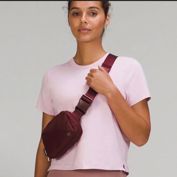 Lululemon Everywhere Belt Bag Red Merlot New With Tag! - Picture 8 of 8